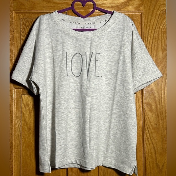 NWT Women's RAE DUNN LOVE Sweatshirt Size XL - Picture 1 of 5